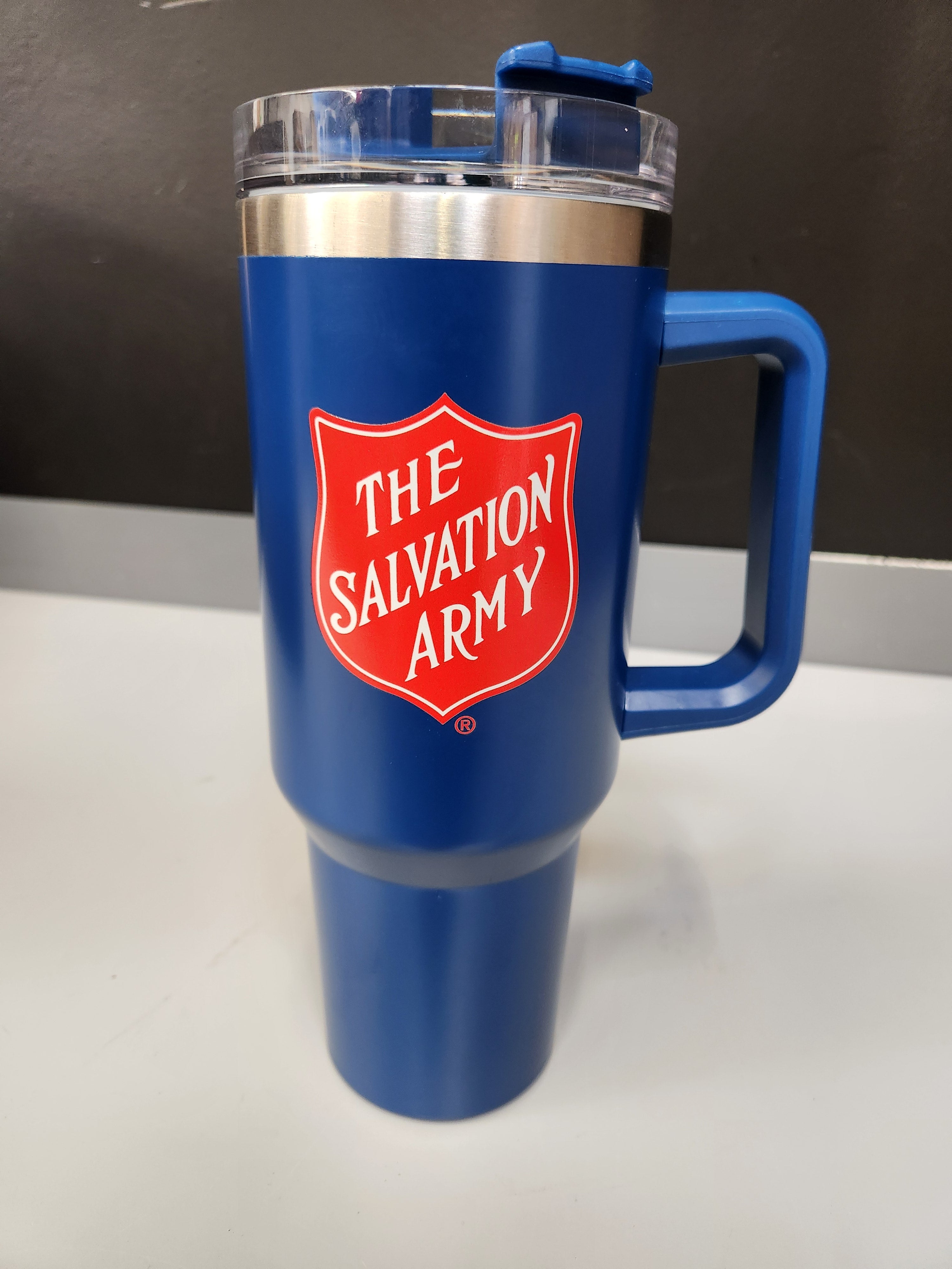 Stainless steel travel mug w/handle